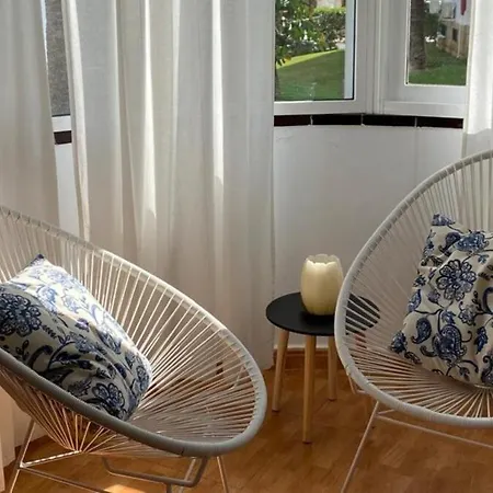 3 Minutes From The With Swimming Pools, Slides, And A Bar アパート *