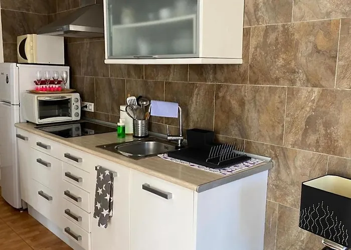 3 Minutes From The With Swimming Pools, Slides, And A Bar *